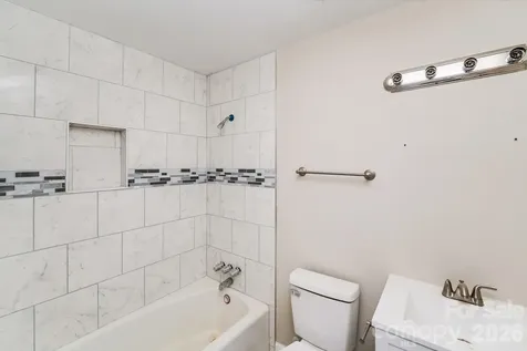 8337 Reedy Creek Road Charlotte NC 28215