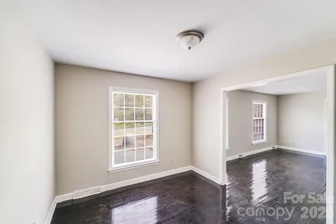 8337 Reedy Creek Road Charlotte NC 28215