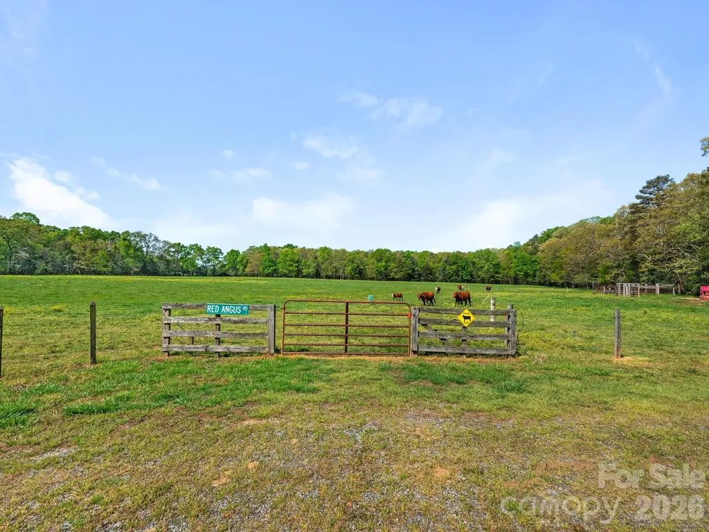 16160 Hopewell Church Road Midland NC 28107