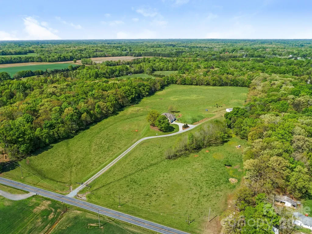 16160 Hopewell Church Road Midland NC 28107