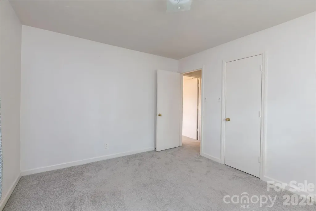 611 Park Avenue Roanoke Rapids NC 27870
