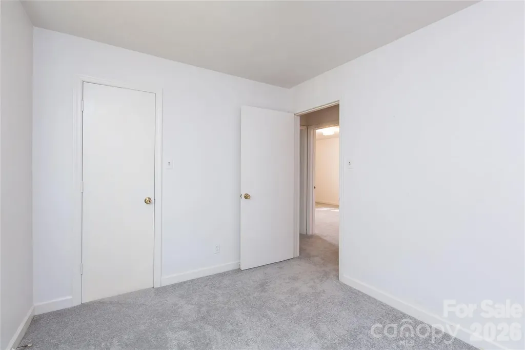 611 Park Avenue Roanoke Rapids NC 27870