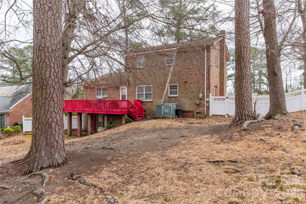 611 Park Avenue Roanoke Rapids NC 27870