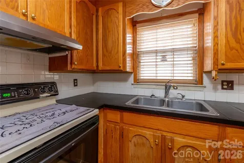 611 Park Avenue Roanoke Rapids NC 27870