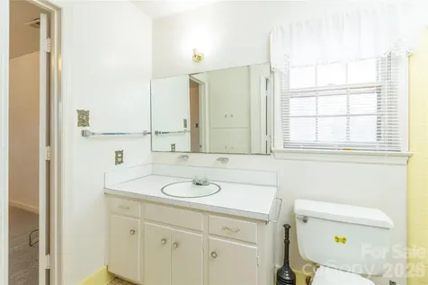 611 Park Avenue Roanoke Rapids NC 27870