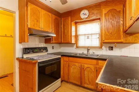 611 Park Avenue Roanoke Rapids NC 27870