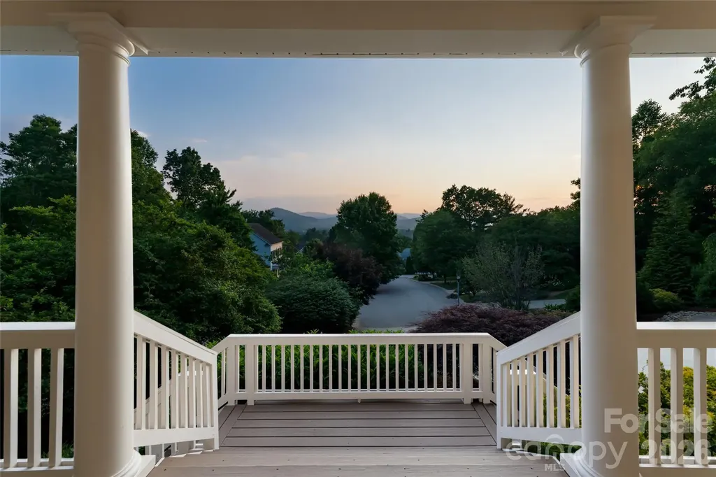 Asheville NC, 22 Rosebay Lane