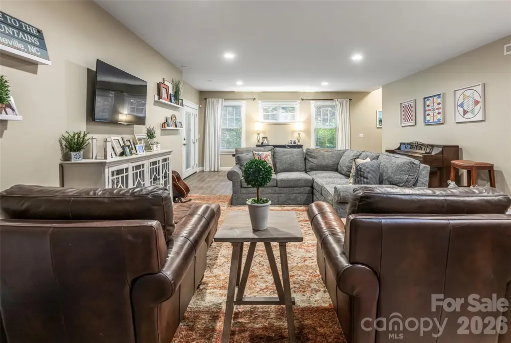 22 Rosebay Lane Asheville NC 28803