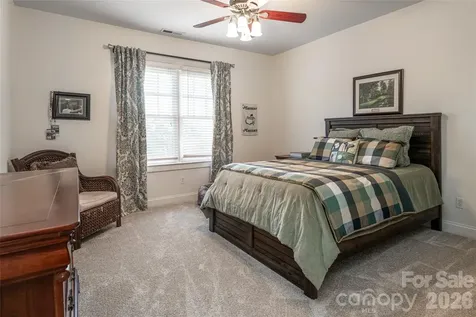 22 Rosebay Lane Asheville NC 28803