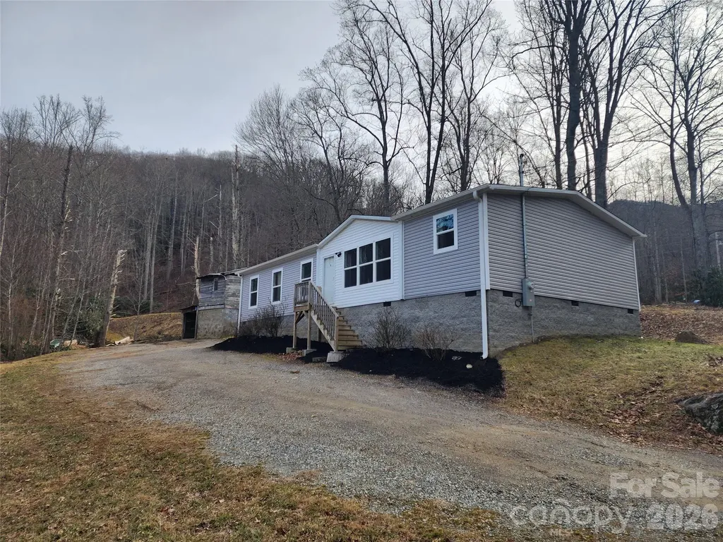 659 Cold Creek Road Canton NC 28716