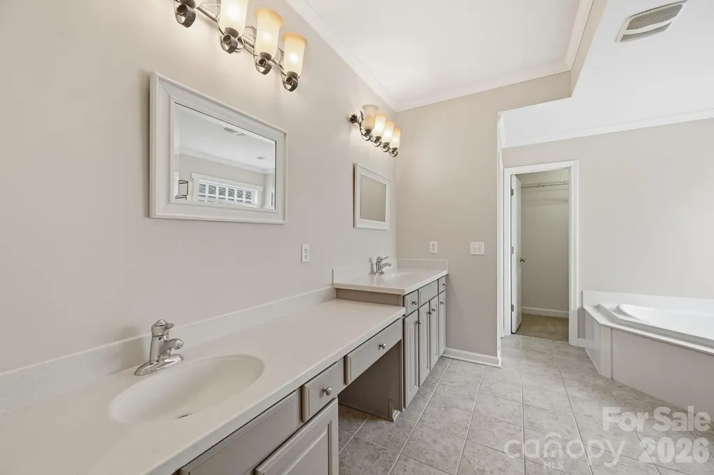 8116 Madrigal Court Waxhaw NC 28173