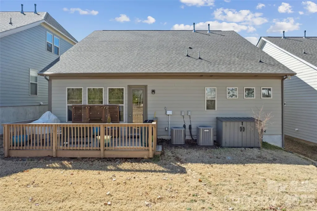 17134 Sand Bank Road Charlotte NC 28278