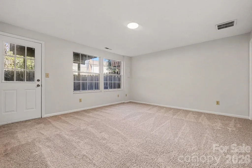 1323 Maple Shade Lane Charlotte NC 28270