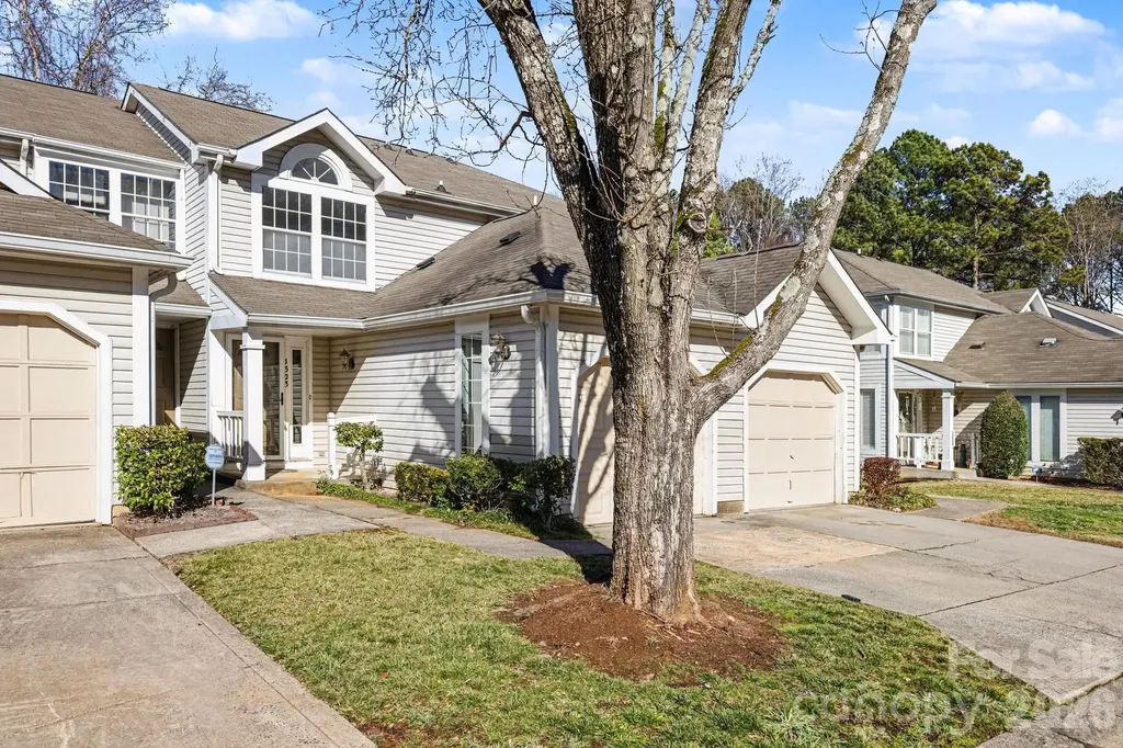 1323 Maple Shade Lane Charlotte NC 28270