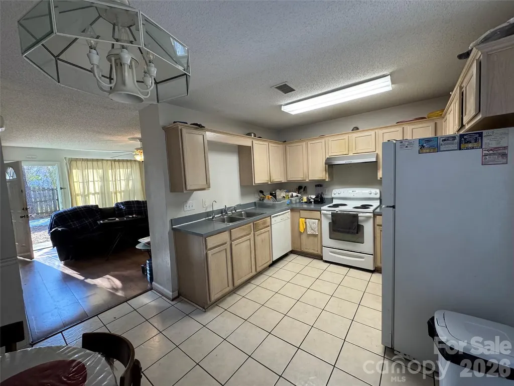 4463 Legend Street Concord NC 29027