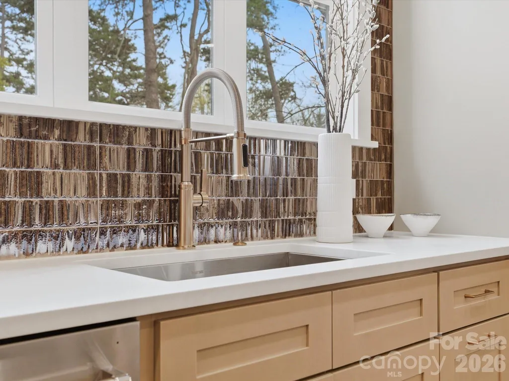 431 W Peterson Drive Charlotte NC 28217