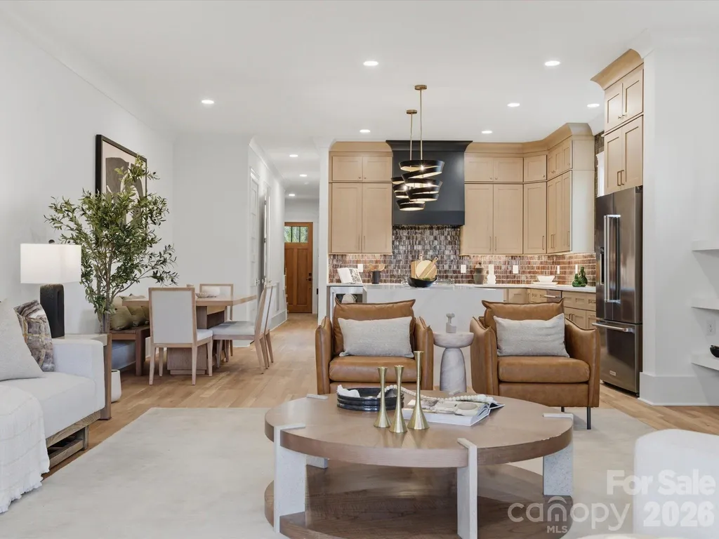 431 W Peterson Drive Charlotte NC 28217