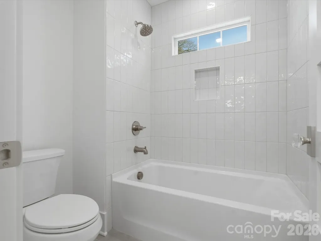 431 W Peterson Drive Charlotte NC 28203