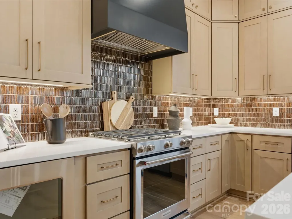 431 W Peterson Drive Charlotte NC 28217