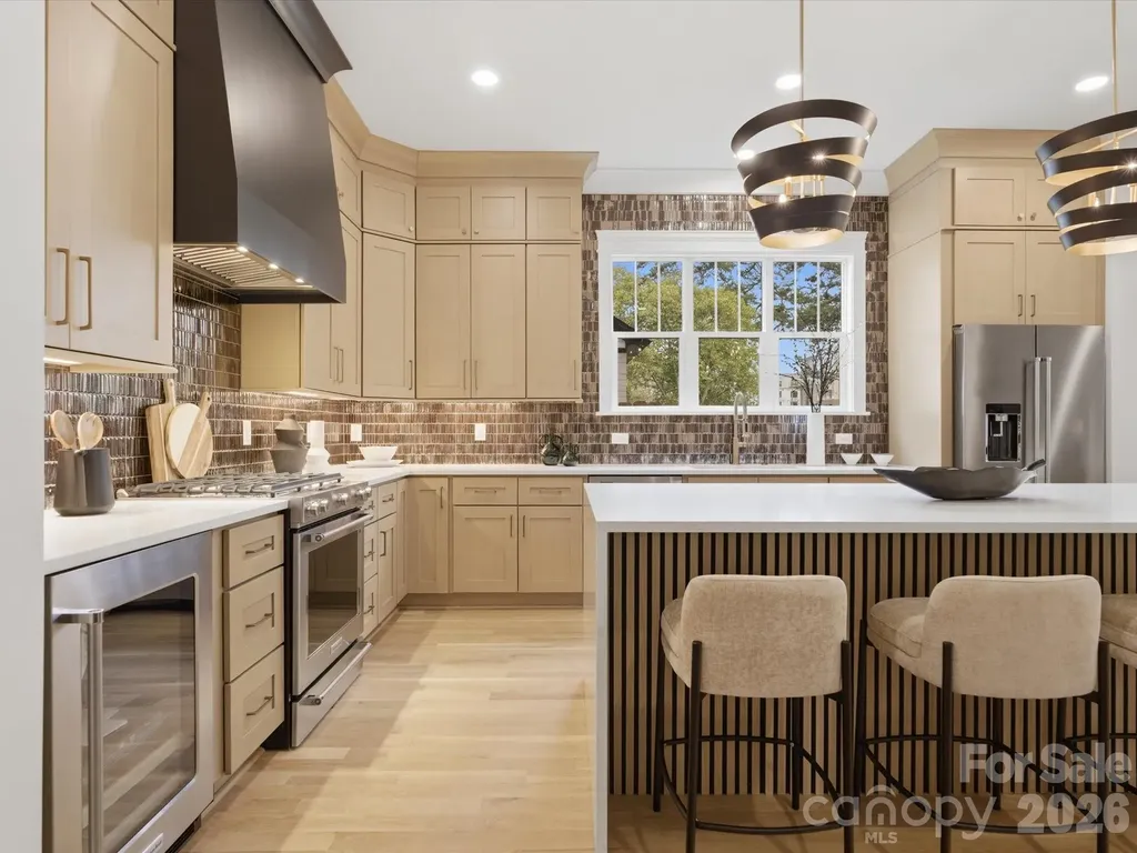 431 W Peterson Drive Charlotte NC 28217