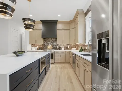 431 W Peterson Drive Charlotte NC 28203