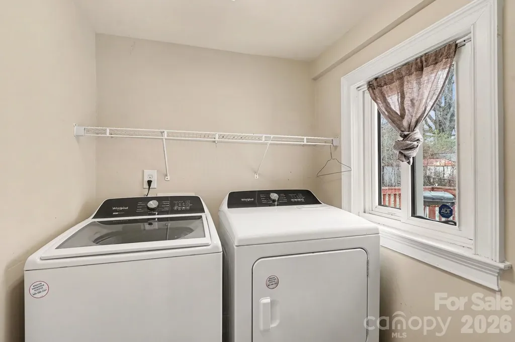 318 E Pressley Avenue Mooresville NC 28115