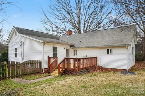 318 E Pressley Avenue Mooresville NC 28115