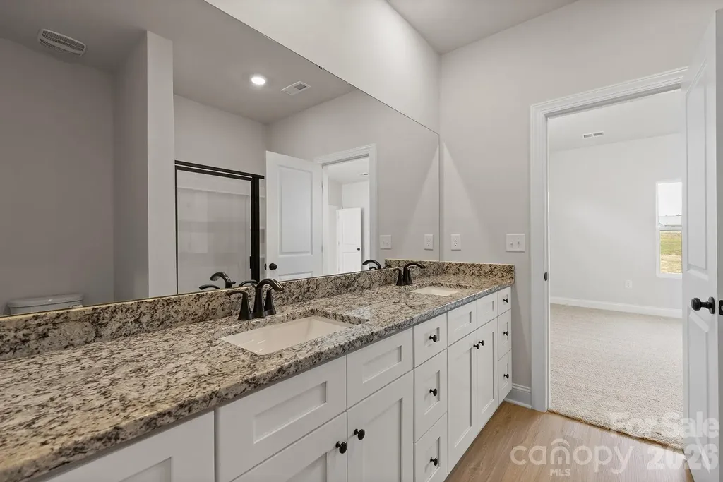 6710 Fairford Drive Charlotte NC 28215