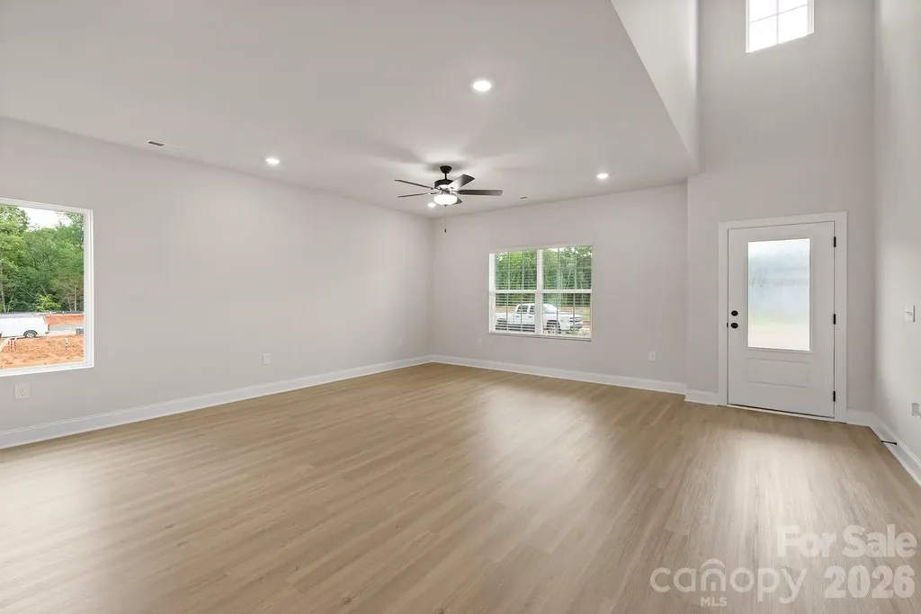 6710 Fairford Drive Charlotte NC 28215