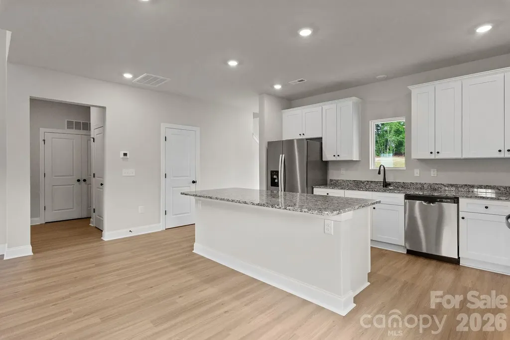 6710 Fairford Drive Charlotte NC 28215