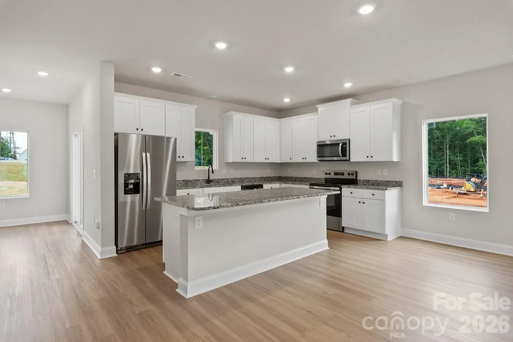 6710 Fairford Drive Charlotte NC 28215