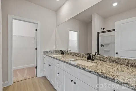 6710 Fairford Drive Charlotte NC 28215