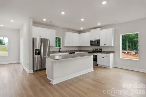 6710 Fairford Drive Charlotte NC 28215