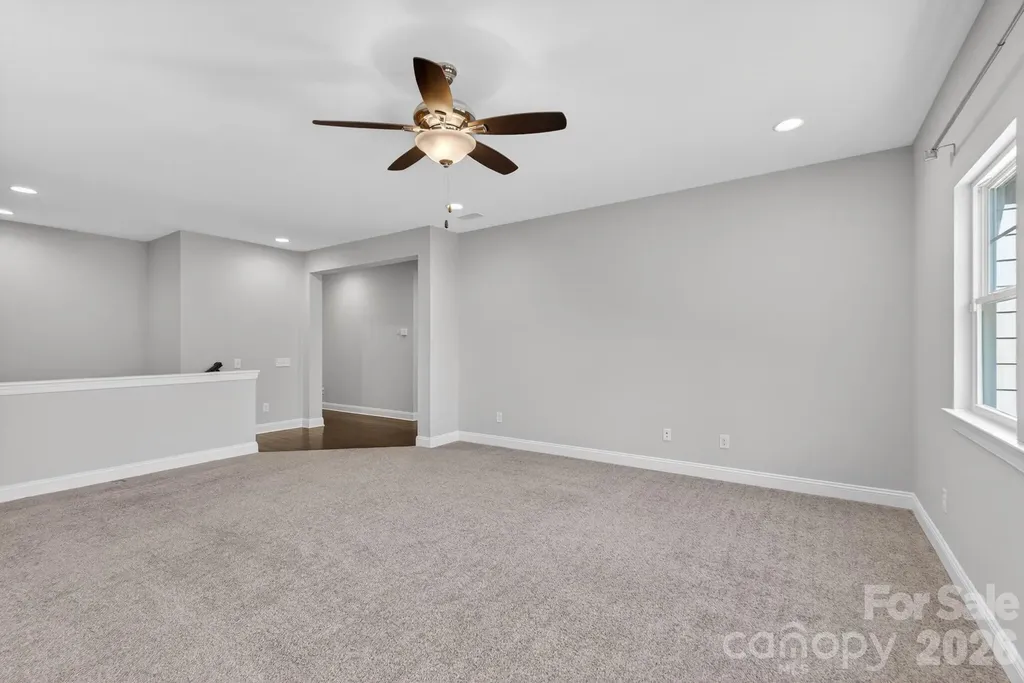 9815 Avenal Lane Charlotte NC 28270