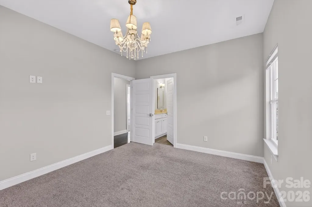 9815 Avenal Lane Charlotte NC 28270
