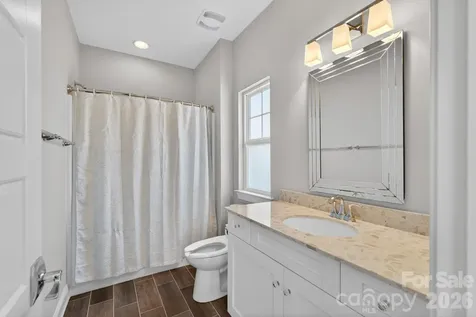 9815 Avenal Lane Charlotte NC 28270