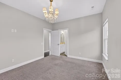 9815 Avenal Lane Charlotte NC 28270