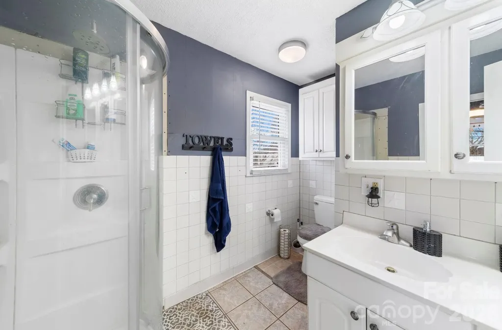 116 Hilltop Avenue Valdese NC 28690