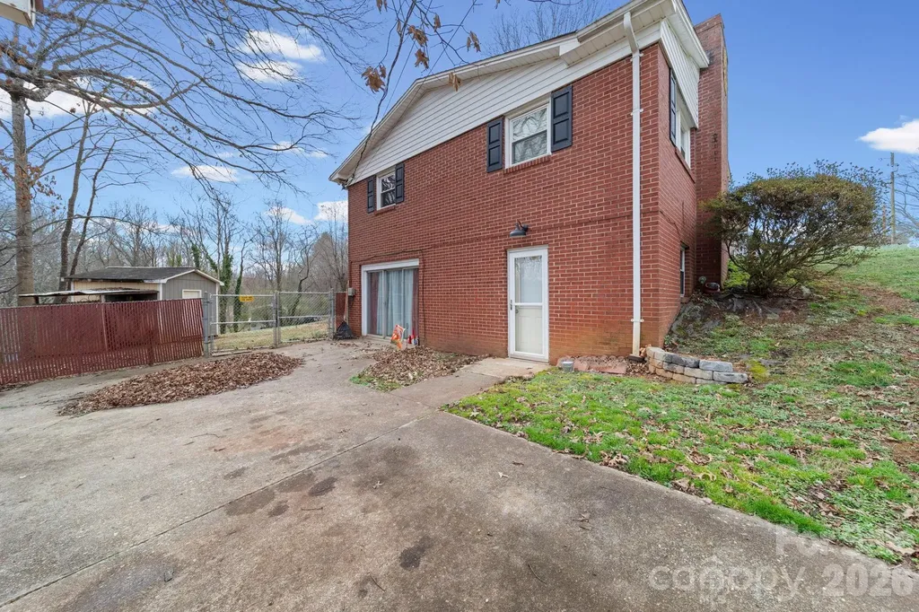 116 Hilltop Avenue Valdese NC 28690