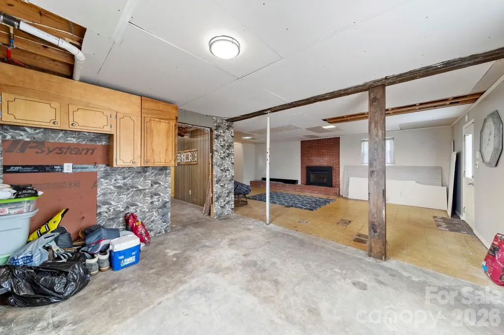 116 Hilltop Avenue Valdese NC 28690