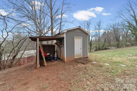 116 Hilltop Avenue Valdese NC 28690