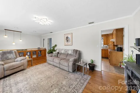 116 Hilltop Avenue Valdese NC 28690