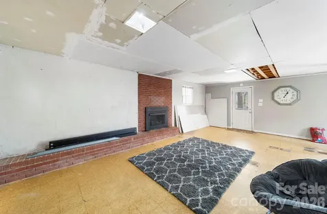 116 Hilltop Avenue Valdese NC 28690