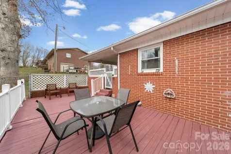 116 Hilltop Avenue Valdese NC 28690