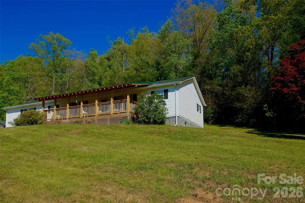 3 Altapass Trail Spruce Pine NC 28777