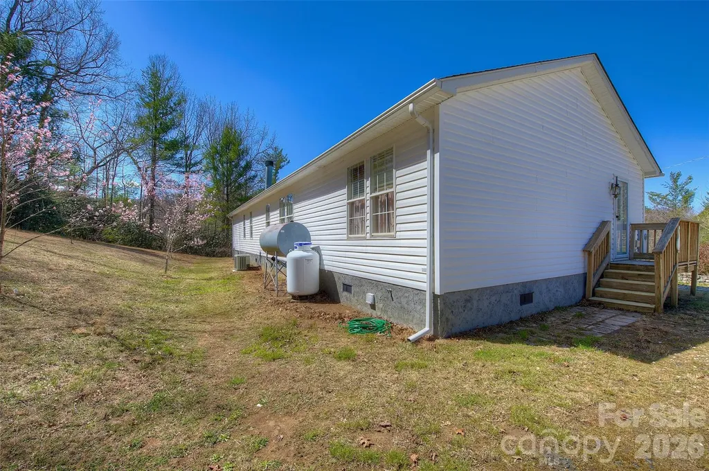 3 Altapass Trail Spruce Pine NC 28777
