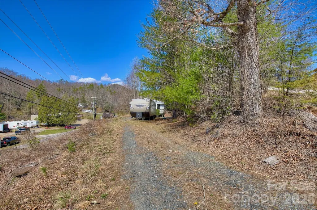 3 Altapass Trail Spruce Pine NC 28777
