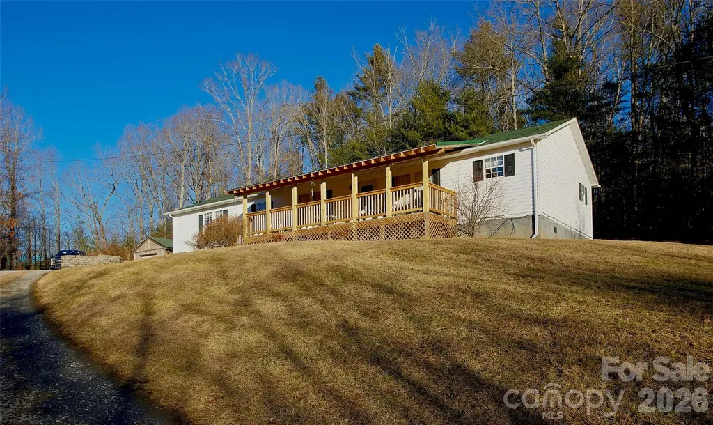 3 Altapass Trail Spruce Pine NC 28777