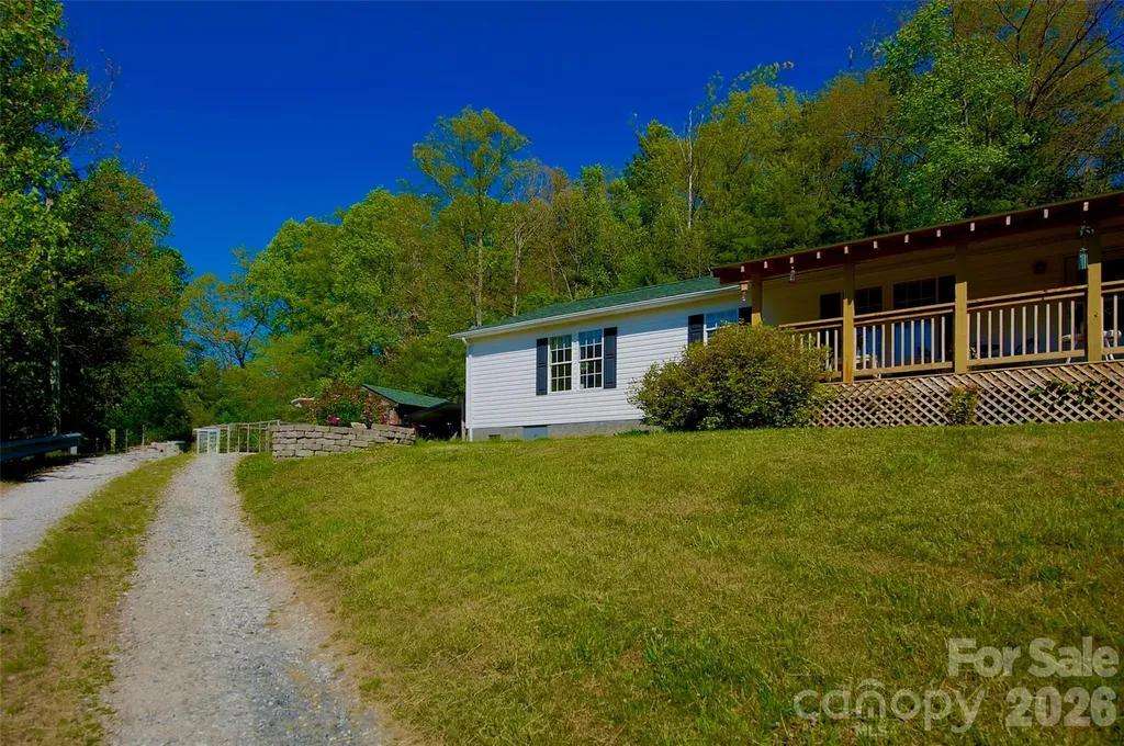 3 Altapass Trail Spruce Pine NC 28777
