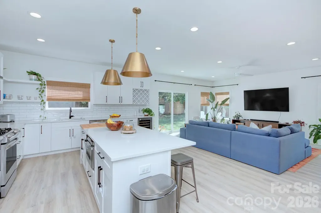 526 Seldon Drive Charlotte NC 28216